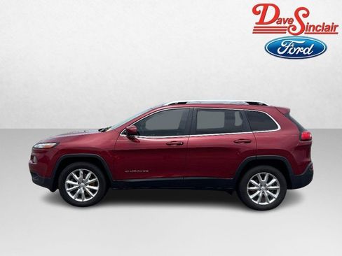 Used 2017 Jeep Cherokee Limited AWD/4WD image 10