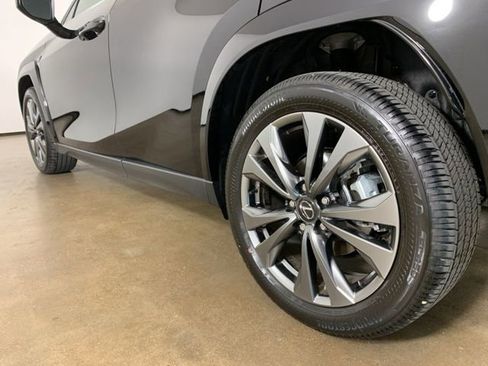 Used 2025 Lexus UX 300h AWD w/ Accessory Package (Z1) image 15