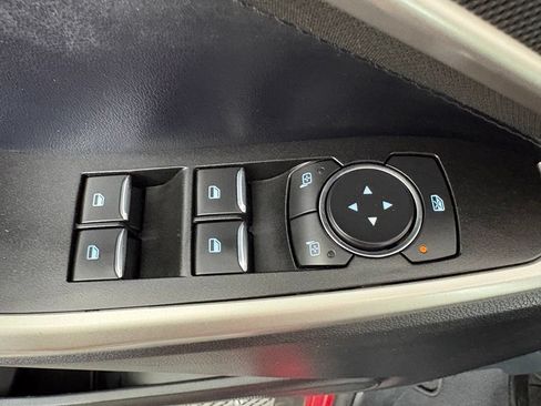 Used 2020 Ford Explorer XLT RWD image 19