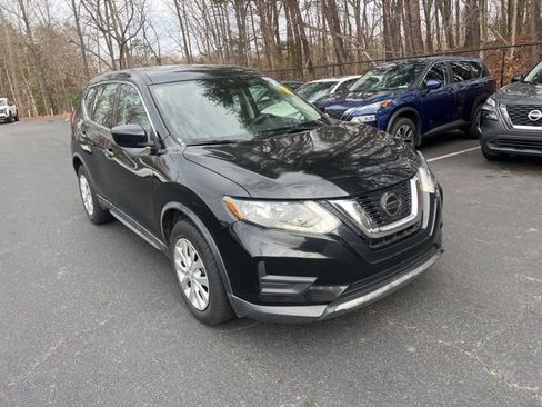 Used 2020 Nissan Rogue S image 3