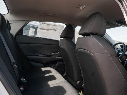 New 2026 Hyundai Elantra SE FWD image 10