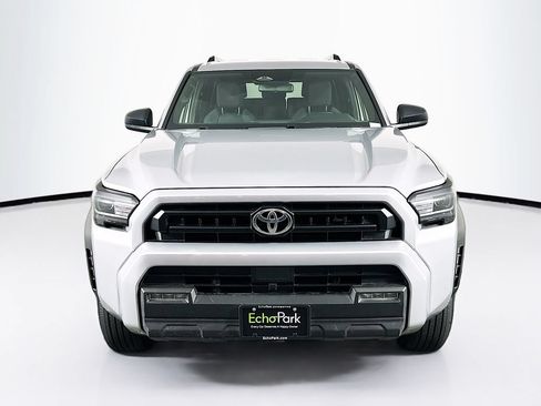 Used 2025 Toyota 4Runner SR5 AWD/4WD image 3