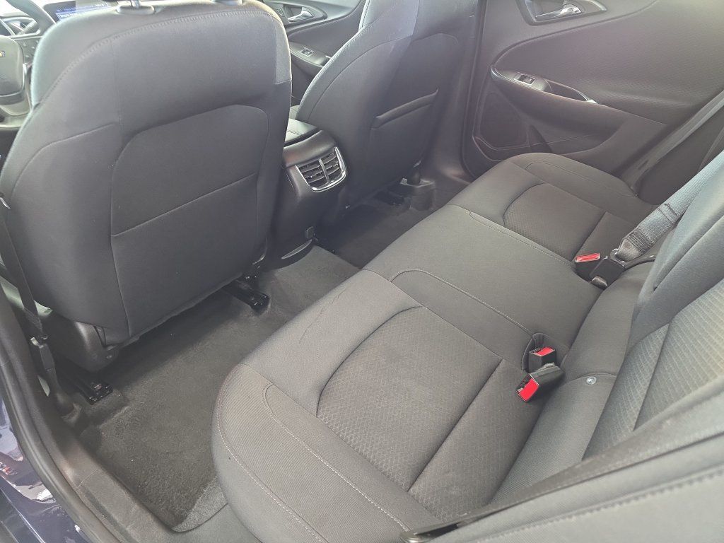 Used 2025 Chevrolet Malibu LT FWD image 11