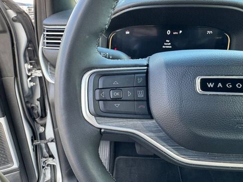 Used 2024 Jeep Wagoneer L Series III w/ Flexible Seating Group image 15