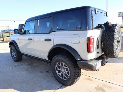 New 2025 Ford Bronco Badlands image 23