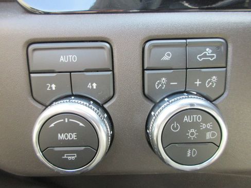 New 2026 GMC Sierra 1500 SLT w/ SLT Premium Plus Package image 16