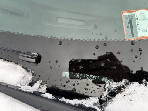 Certified 2024 Chevrolet Trax RS image 31