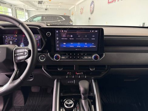 Certified 2025 Chevrolet Colorado Trail Boss AWD/4WD image 18