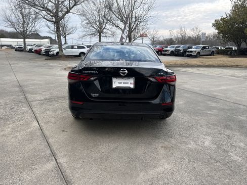 Used 2022 Nissan Sentra SV image 6