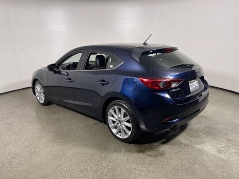 Used 2017 MAZDA MAZDA3 Touring image 5