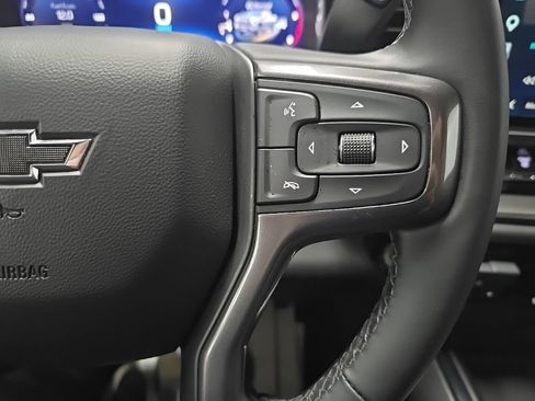 Used 2025 Chevrolet Silverado 2500 ZR2 w/ Technology Package AWD/4WD image 23