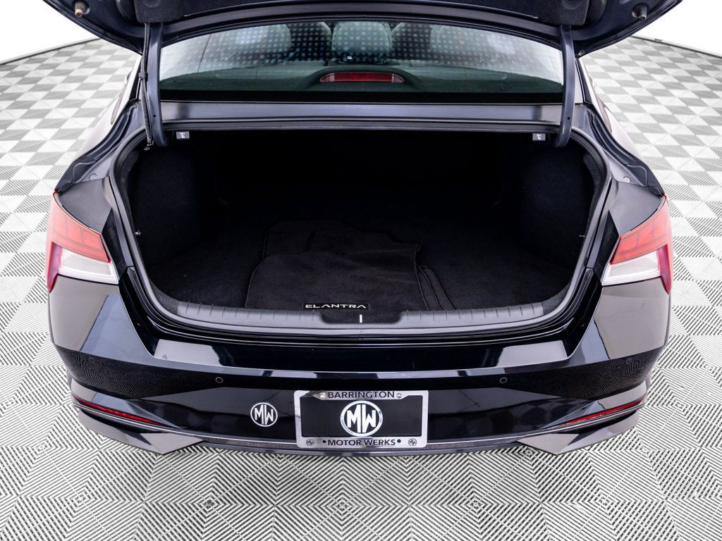 Used 2023 Hyundai Elantra Limited w/ Cargo Package FWD image 33