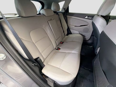 Used 2020 Hyundai Tucson SE image 14