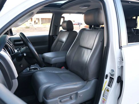 Used 2018 Toyota Sequoia Limited image 21