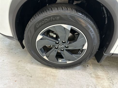 Certified 2024 Nissan Rogue SV image 11