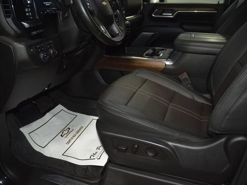 Used 2024 Chevrolet Silverado 3500 High Country w/ High Country Premium Package AWD/4WD image 42