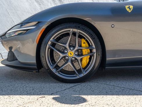 Used 2022 Ferrari Roma RWD image 15