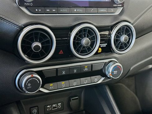 Used 2025 Nissan Sentra SV FWD image 18