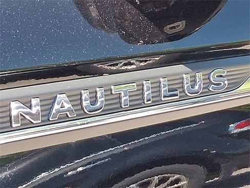 Used 2022 Lincoln Nautilus Reserve w/ Equipment Group 202A AWD/4WD image 30
