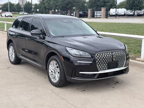 Used 2023 Lincoln Corsair FWD image 1