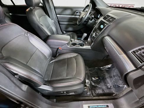 Used 2018 Ford Explorer Sport w/ Equipment Group 401A AWD/4WD image 30