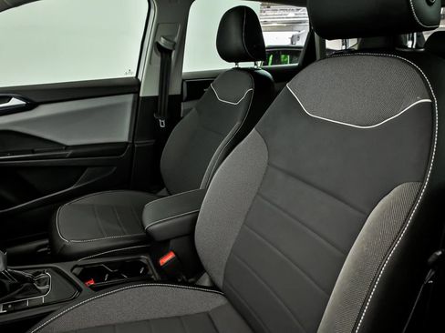 Certified 2023 Volkswagen Taos SE w/ Black Wheel Package FWD image 13
