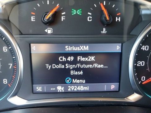 Used 2023 Chevrolet Traverse LT w/ LT Premium Package image 11