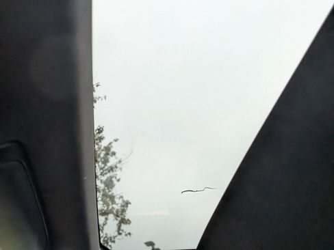 Used 2021 Chevrolet Suburban Premier image 32