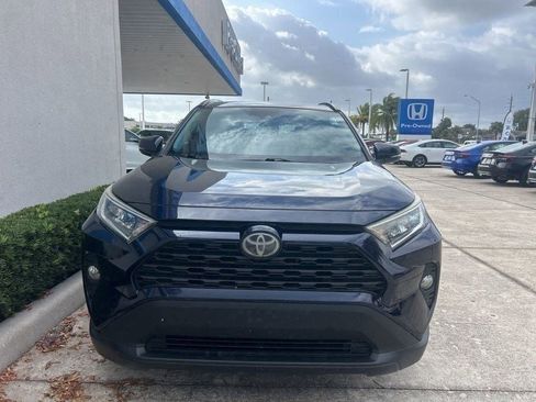 Used 2020 Toyota RAV4 XLE Premium FWD image 2