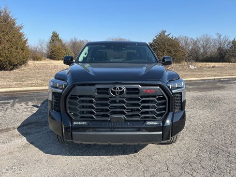 Used 2024 Toyota Tundra Limited image 2