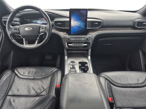 Used 2020 Ford Explorer Platinum w/ Premium Technology Package image 10