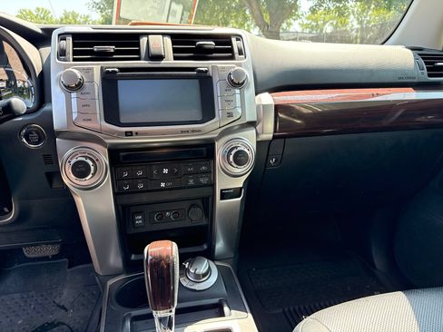 Used 2019 Toyota 4Runner Limited AWD/4WD image 19