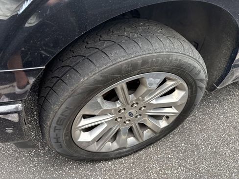 Used 2022 Ford F150 Limited image 5