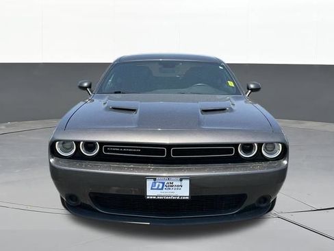 Used 2023 Dodge Challenger SXT RWD image 11