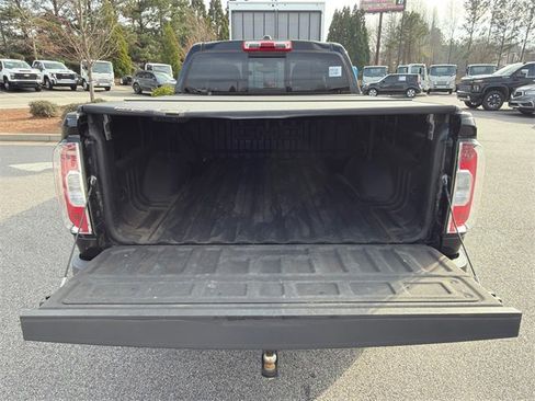 Used 2015 GMC Canyon SLE w/ Nightfall Edition image 18