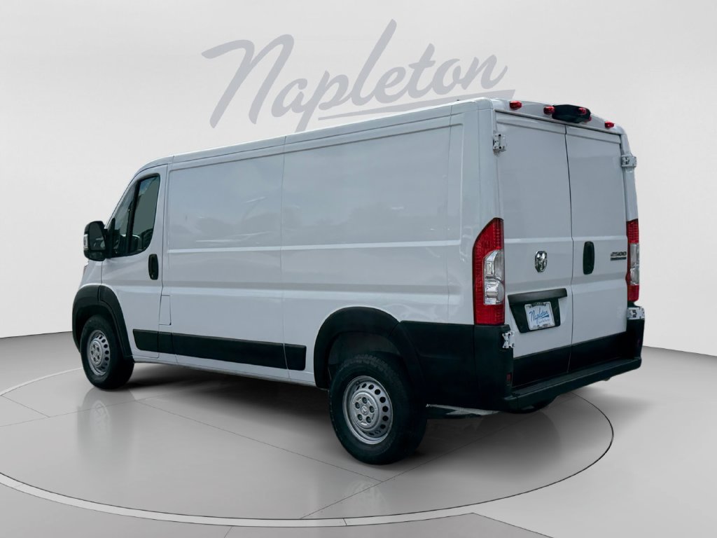 Used 2025 RAM ProMaster 2500 w/ Convenience Group FWD image 3