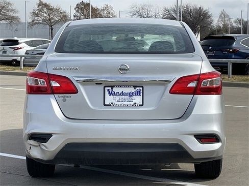 Used 2019 Nissan Sentra S image 5