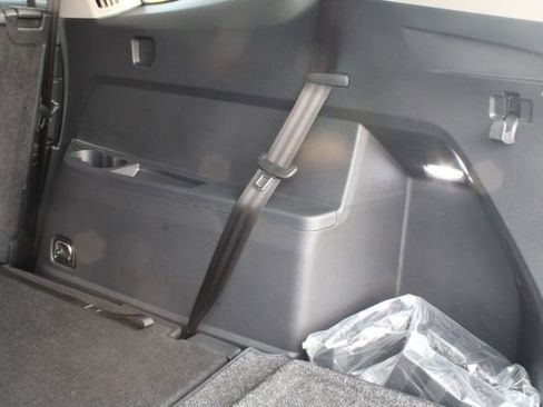 Used 2025 Volkswagen Atlas SEL Premium R-Line image 36