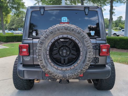 Used 2021 Jeep Wrangler Unlimited Rubicon w/ Trailer Tow Package AWD/4WD image 9