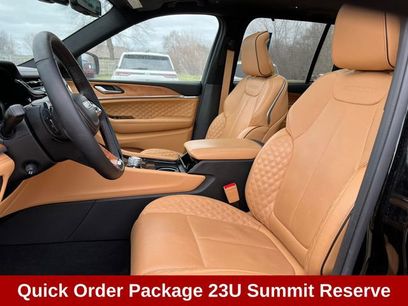 Used 2025 Jeep Grand Cherokee Summit