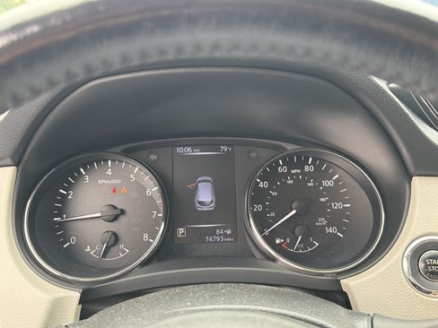 Used 2018 Nissan Rogue Sport SV w/ SV All-Weather Package AWD/4WD image 17