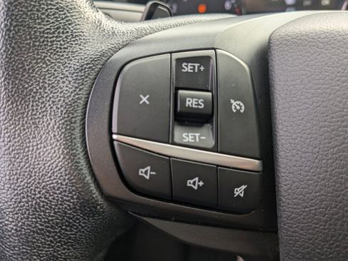 Used 2020 Ford Explorer XLT image 25