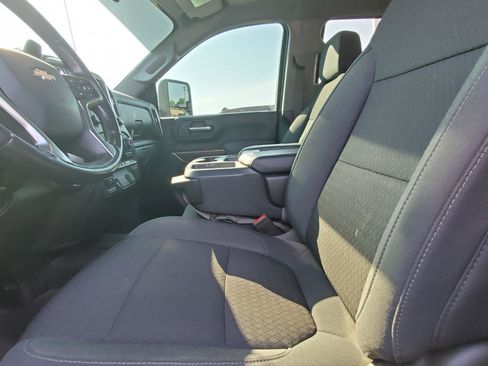 Used 2021 Chevrolet Silverado 2500 LT w/ All Star Edition AWD/4WD image 3