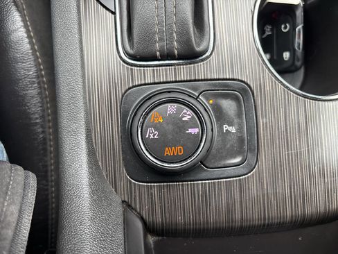 Used 2019 GMC Acadia SLT image 20