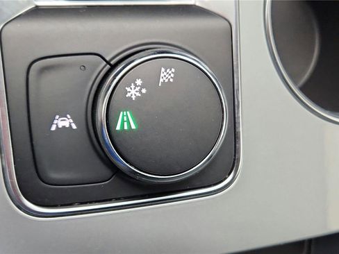 Used 2025 Chevrolet Blazer LT FWD image 58