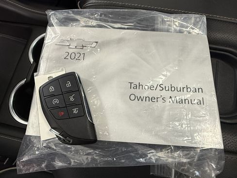 Used 2021 Chevrolet Suburban Premier w/ Premium Package AWD/4WD image 22