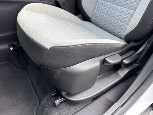 Used 2024 Chevrolet Equinox LS FWD image 16