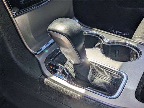 Used 2021 Jeep Grand Cherokee Laredo X RWD image 12