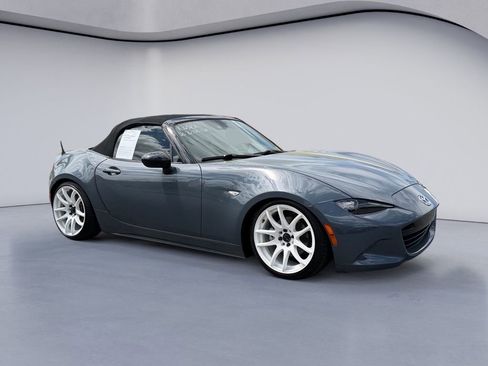 Used 2021 MAZDA MX-5 Miata Club image 7