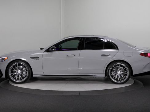 Used 2026 Mercedes-Benz E 53 AMG e 4MATIC Sedan image 6